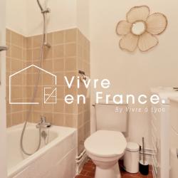 Salle de bain de cet appartement en location dans le quartier Montplaisir à Lyon 8