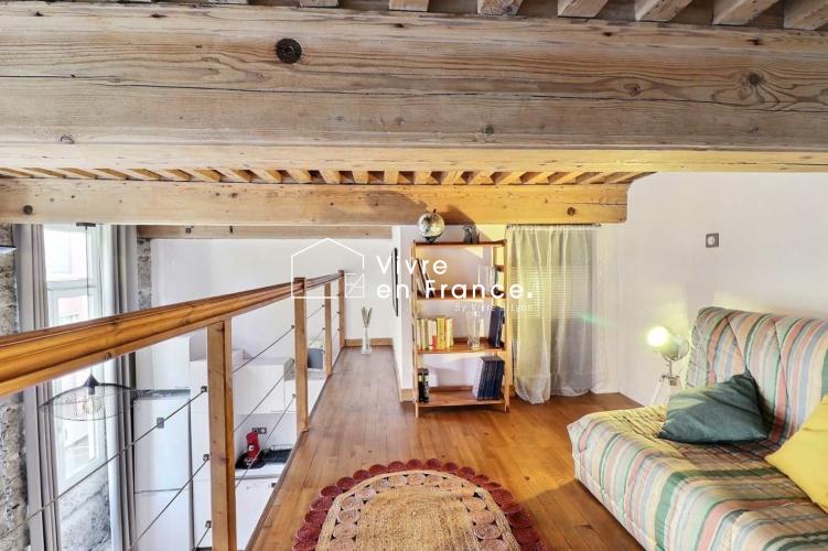 Mezzazine de ce logement Airbnb à la Croix Rousse
